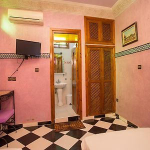 Habitación Estándar con 2 Camas Individuales